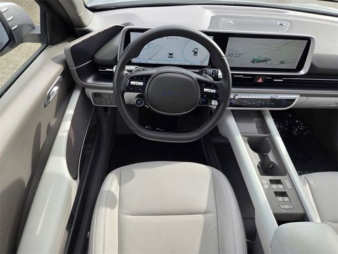 Used 2023 Hyundai Ioniq 6 SEL image 12