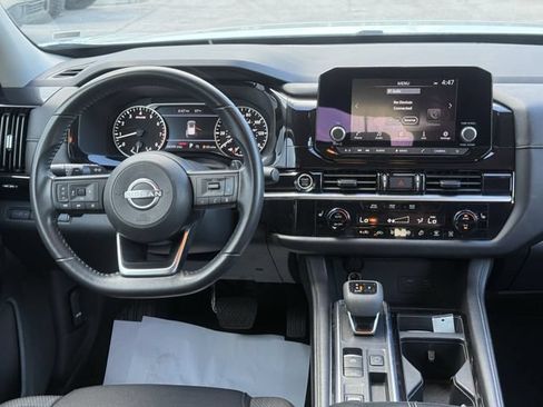 Used 2024 Nissan Pathfinder SV FWD image 20