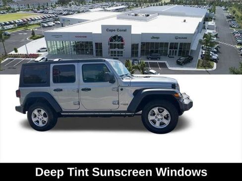 Certified 2018 Jeep Wrangler Unlimited Sport S AWD/4WD image 17