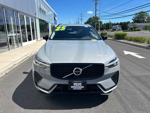 Certified 2025 Volvo XC60 B5 Plus AWD/4WD image 7