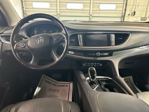 Used 2018 Buick Enclave Premium w/ Experience Buick Package AWD/4WD image 4
