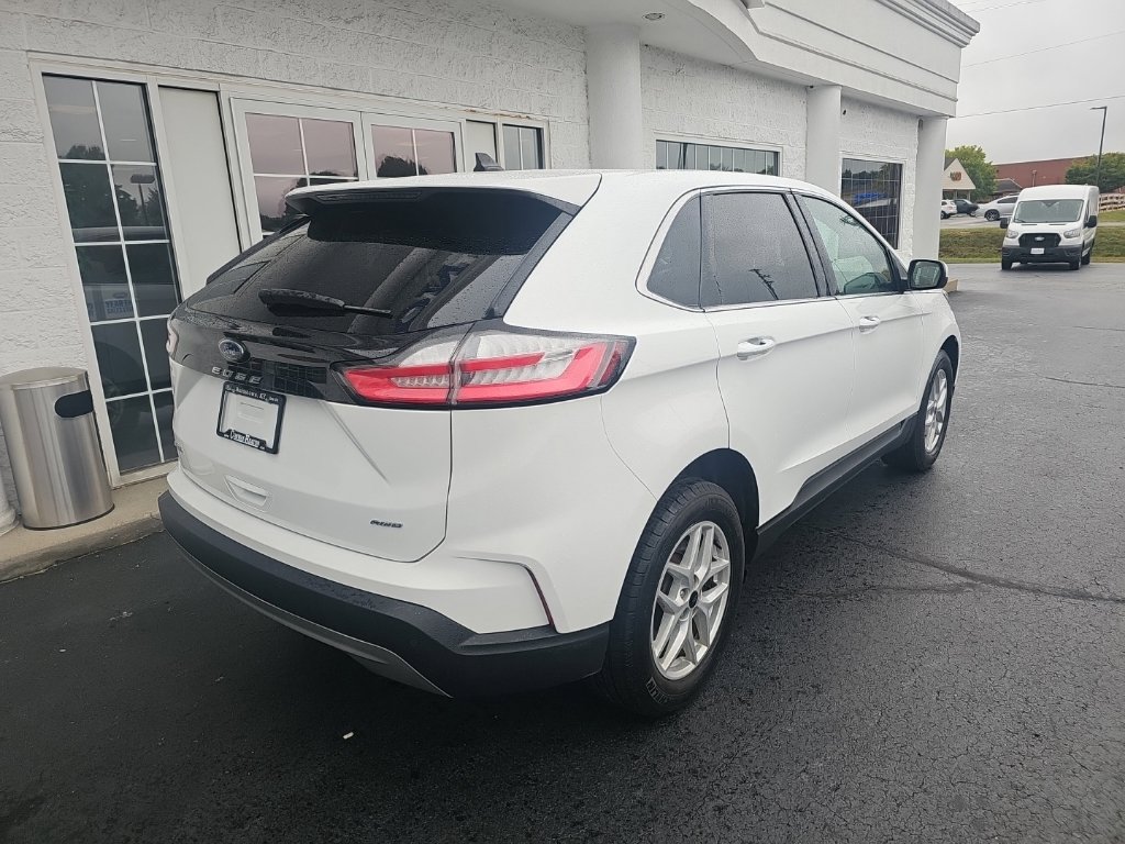 Used 2024 Ford Edge SEL w/ Convenience Package AWD/4WD image 4