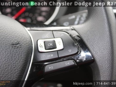 Used 2021 Volkswagen Tiguan S image 16