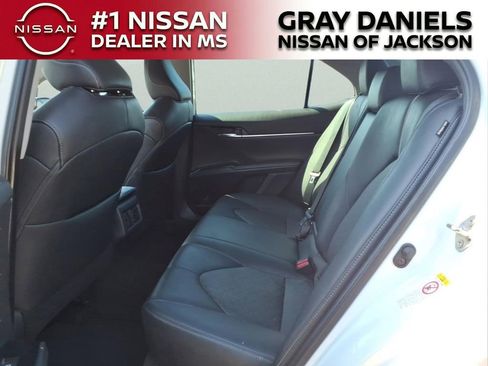 Used 2019 Toyota Camry XSE FWD image 25