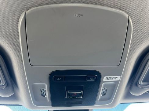 Used 2024 Toyota Camry SE image 7