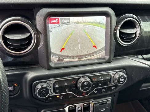 Used 2021 Jeep Wrangler Unlimited Rubicon image 32