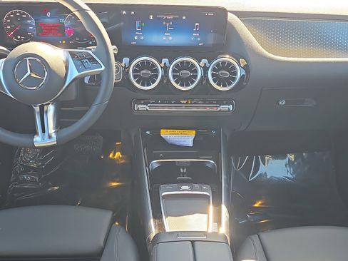Certified 2026 Mercedes-Benz GLA 250 image 12