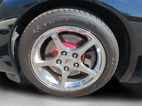 Used 2003 Chevrolet Corvette Convertible w/ Preferred Equipment Group1 image 11