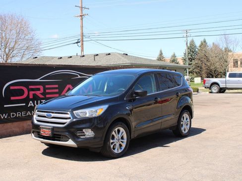 Used 2017 Ford Escape SE AWD/4WD image 1