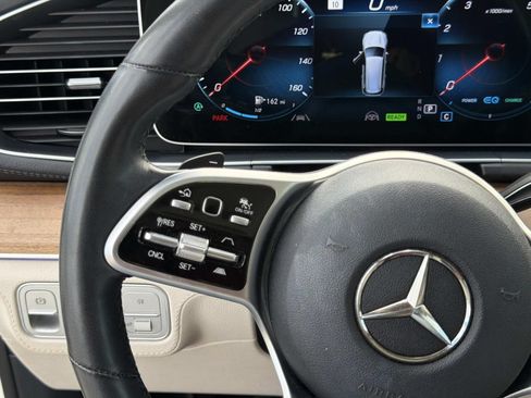 Used 2022 Mercedes-Benz GLS 450 4MATIC image 23