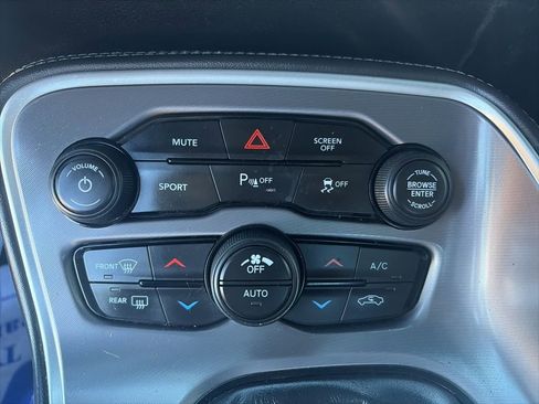 Used 2020 Dodge Challenger R/T w/ Blacktop Package image 18