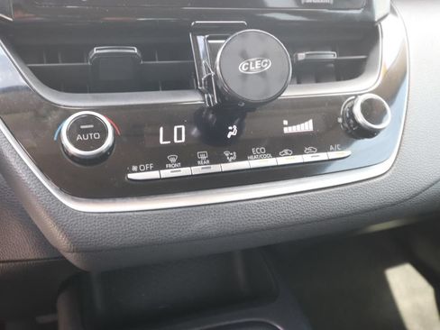 Used 2022 Toyota Corolla LE FWD image 20
