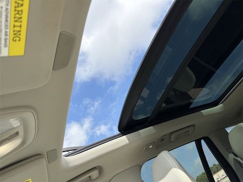 Used 2023 Volvo XC90 B6 Plus w/ Protection Package Premier image 22