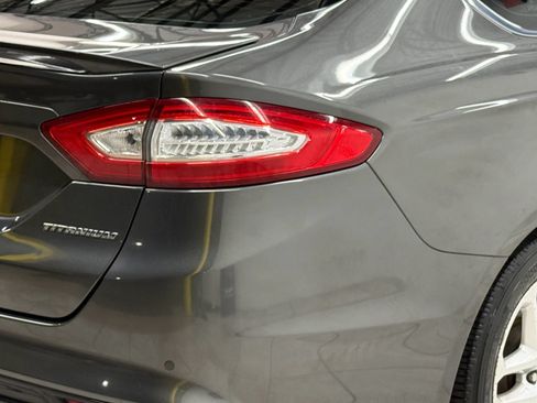 Used 2016 Ford Fusion Energi Titanium w/ Driver Assist Package FWD image 10