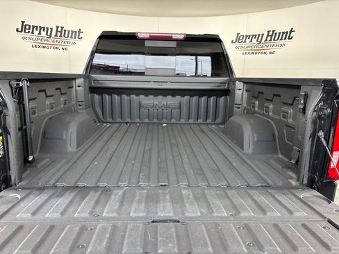 Used 2022 GMC Sierra 1500 SLT AWD/4WD image 22