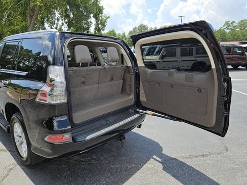Used 2016 Lexus GX 460 w/ Premium Package AWD/4WD image 10