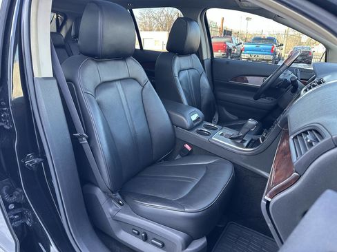 Used 2015 Lincoln MKX Base 4dr SUV w/ Equipment Group 102A image 37