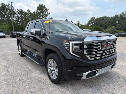 Used 2024 GMC Sierra 1500 Denali w/ Technology Package AWD/4WD image 8