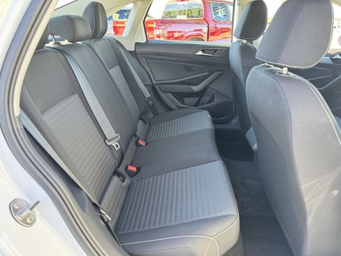 Used 2025 Volkswagen Jetta S image 33