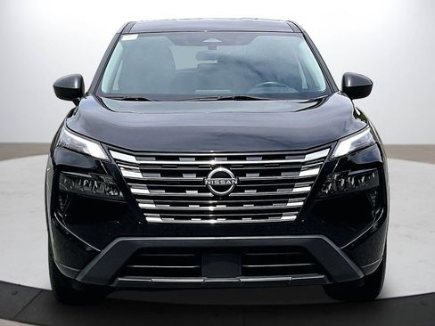 Used 2024 Nissan Rogue S FWD image 3