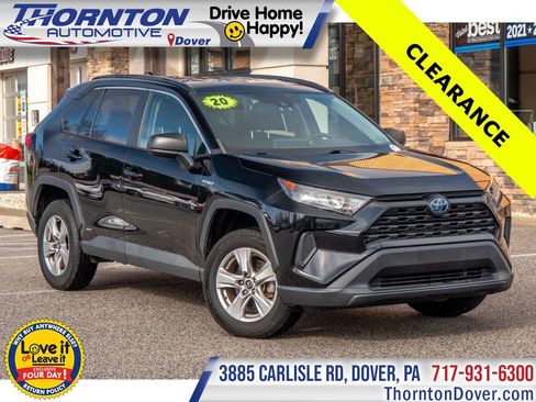 Used 2020 Toyota RAV4 LE image 1
