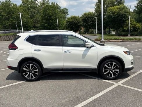 Used 2020 Nissan Rogue SL w/ Premium Package AWD/4WD image 9