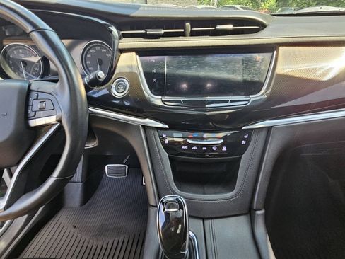 Used 2020 Cadillac XT6 Sport w/ Platinum Package AWD/4WD image 12