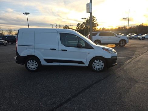 Used 2022 Ford Transit Connect XL image 2