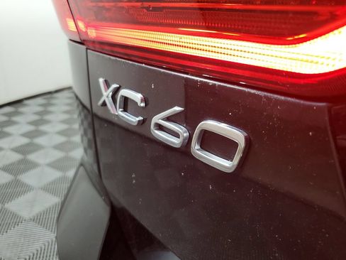 Certified 2024 Volvo XC60 B5 Plus w/ Protection Package AWD/4WD image 10