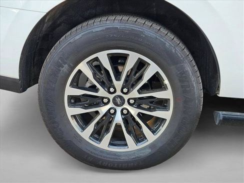 Used 2025 Ford Expedition Platinum AWD/4WD image 18