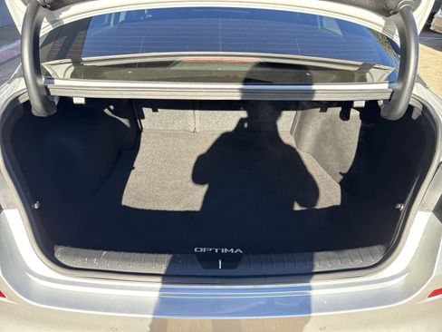 Used 2019 Kia Optima LX image 18