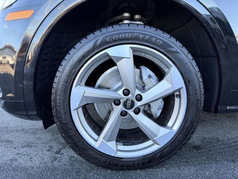 Used 2020 Audi Q5 2.0T Titanium Premium Plus w/ Premium Plus Package image 10