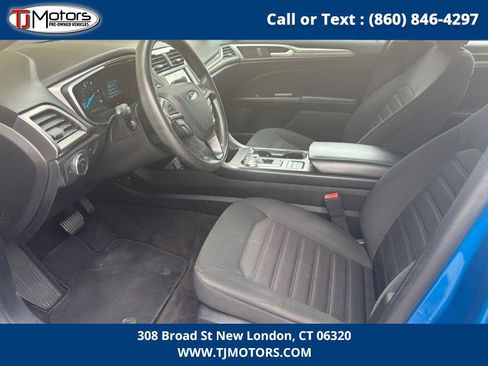 Used 2020 Ford Fusion SE image 14