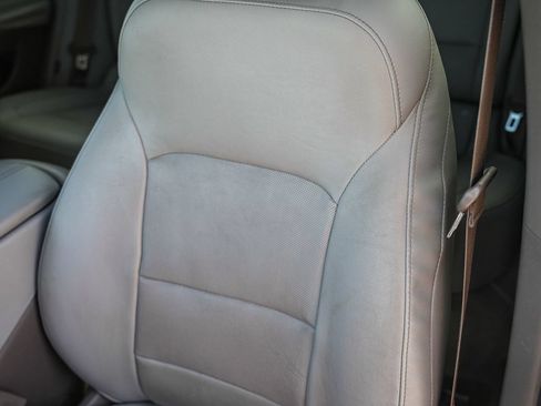 Used 2018 Chevrolet Malibu Premier w/ Premier Sun and Wheel Package FWD image 23