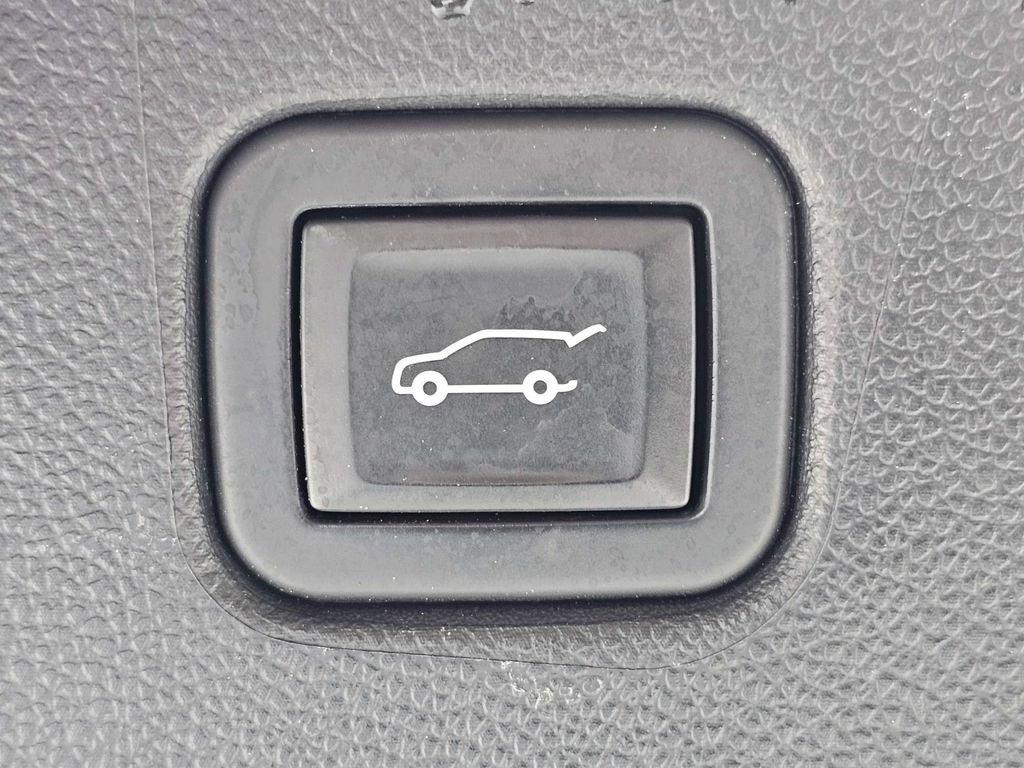 Used 2020 Chevrolet Blazer LT AWD/4WD image 14