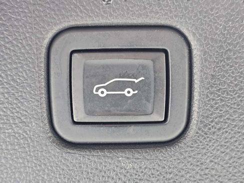 Used 2020 Chevrolet Blazer LT AWD/4WD image 14