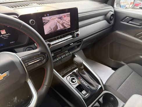 Used 2025 Chevrolet Colorado W/T w/ Advanced Trailering Package image 28