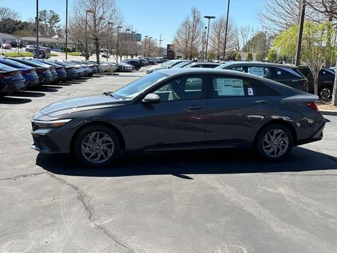 New 2026 Hyundai Elantra Hybrid FWD image 62