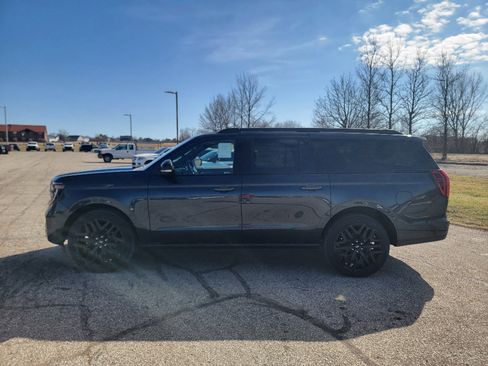 New 2026 Ford Expedition Max Platinum image 5