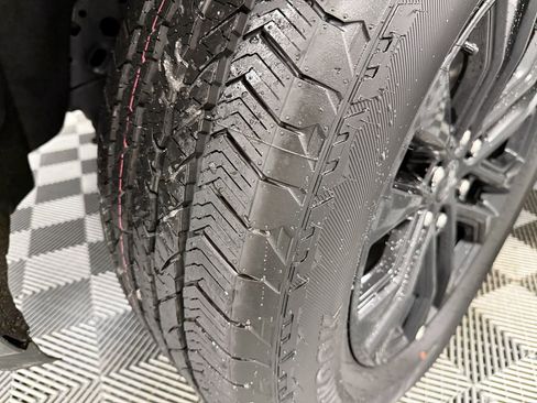 Used 2024 Ford Expedition Max XLT image 36