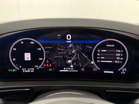 Certified 2024 Porsche Cayenne w/ Premium Package Plus (PFM) image 52