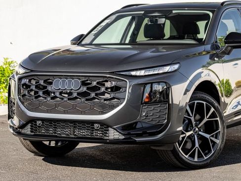 New 2026 Audi Q3 quattro 2.0T AWD/4WD image 2