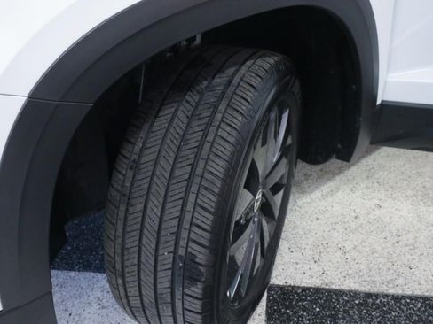 Used 2024 Volkswagen Taos S image 9