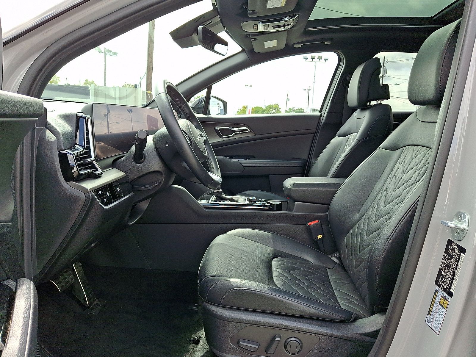 Used 2024 Kia Sportage X-Pro AWD/4WD image 12