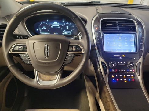 Used 2019 Lincoln Nautilus Reserve FWD image 22