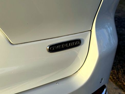 Used 2021 Jeep Grand Cherokee L Overland w/ Advanced Protech Group III image 8