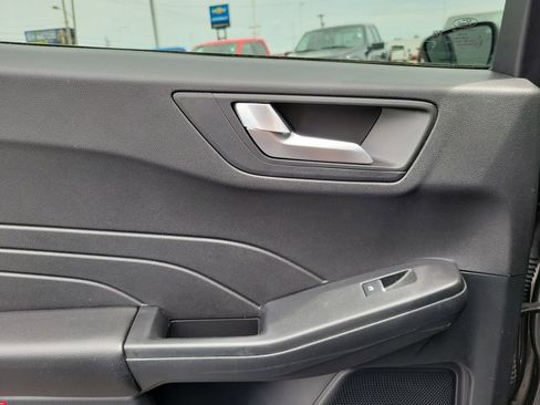 Certified 2025 Ford Escape SE FWD image 15