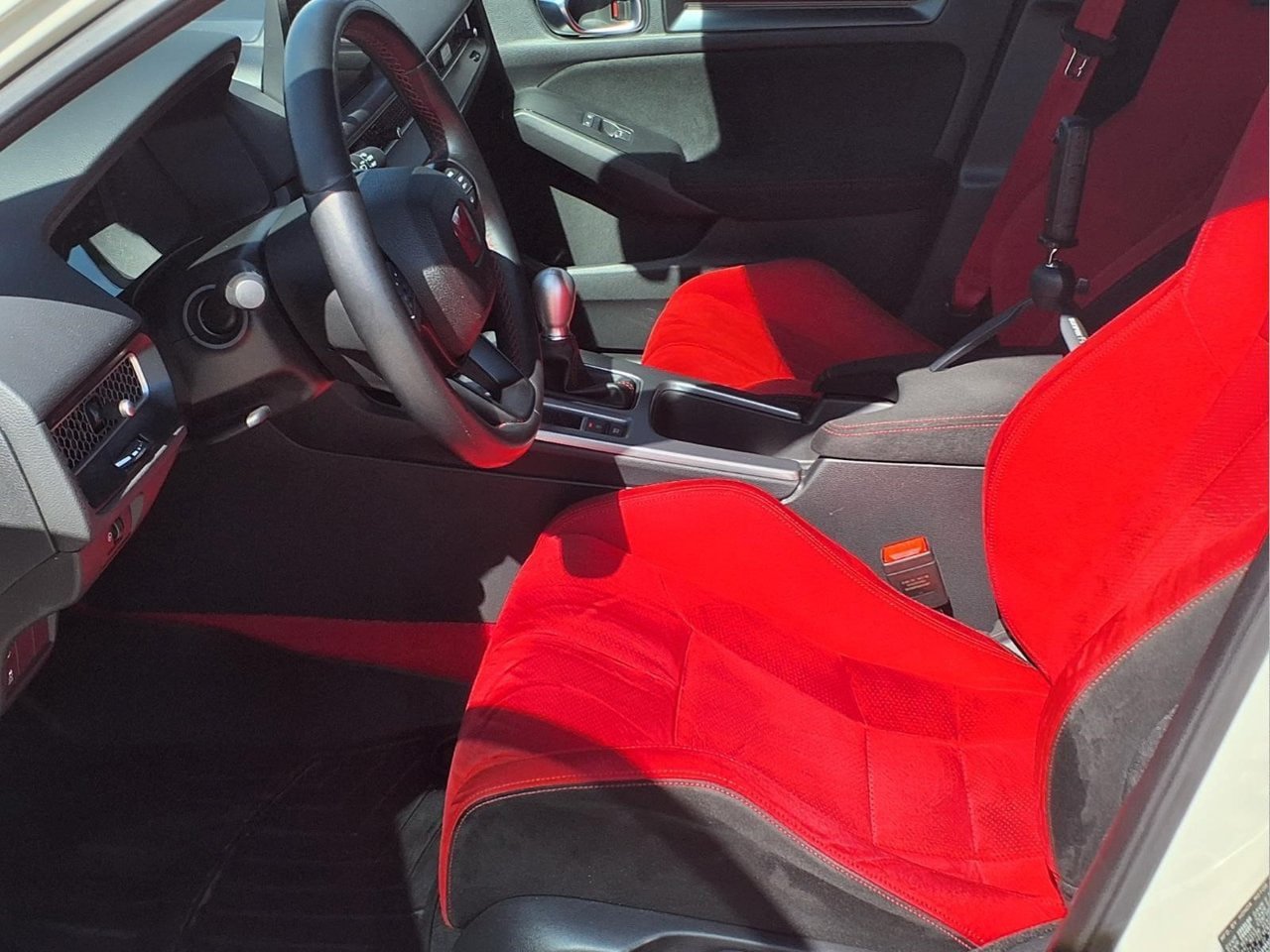 Used 2024 Honda Civic Type R image 11