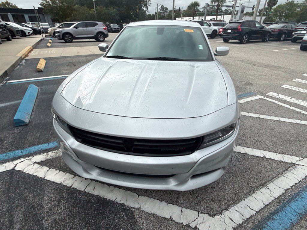 Used 2019 Dodge Charger SXT RWD image 5