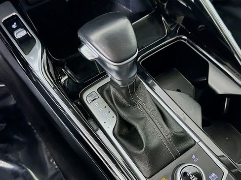 Used 2022 Kia Sorento SX image 32